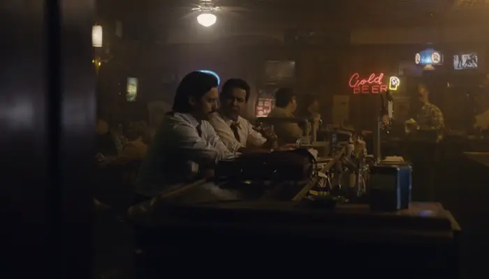 『THIS IS US 36歳、これから』で、ジャックとミゲルは酒場で飲む