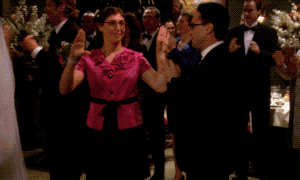 『ビッグバン★セオリー』で、エイミーとレナードがチキンダンスを踊る