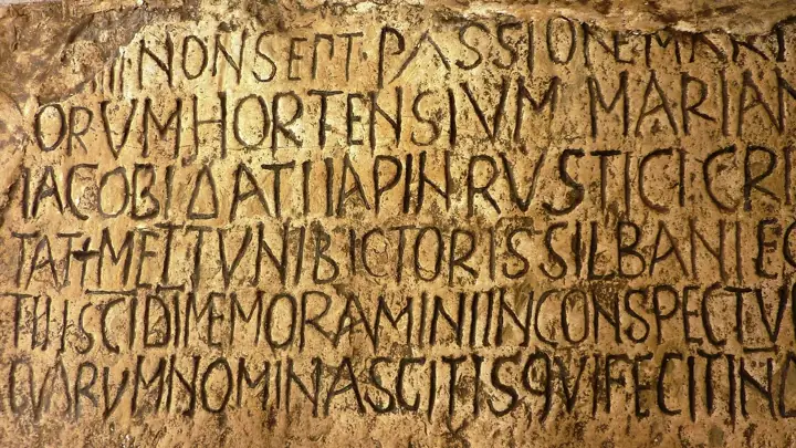 ラテン語の石碑