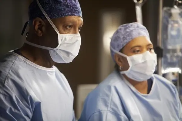 『グレイズ・アナトミー 恋の解剖学』で、ツイッター初出シーン