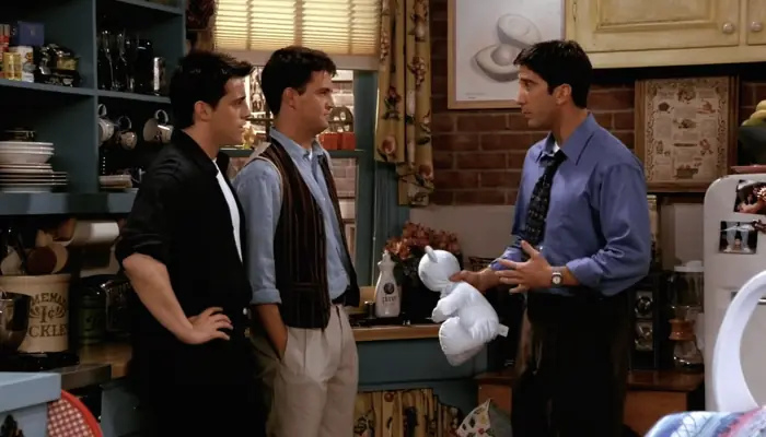 『フレンズ』で、ロスとジョーイとチャンドラーは母乳で議論