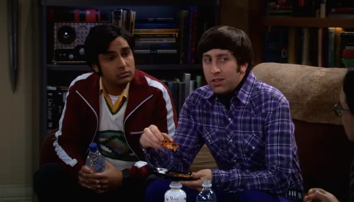 『ビッグバン★セオリー』で、宇宙飛行士になるハワードのニックネームを決めるレナードとラジ